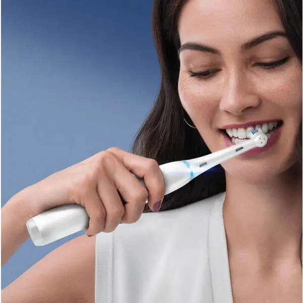 Oral-B IO Series 8N White Alabaster - Elektrische Zahnbürste 2 Oral-B IO Series 8N White Alabaster - Elektrische Zahnbürste - Image 2